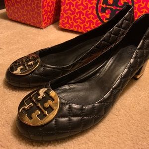 Tory Burch Maggie Black Quilted Pumps - Size 11